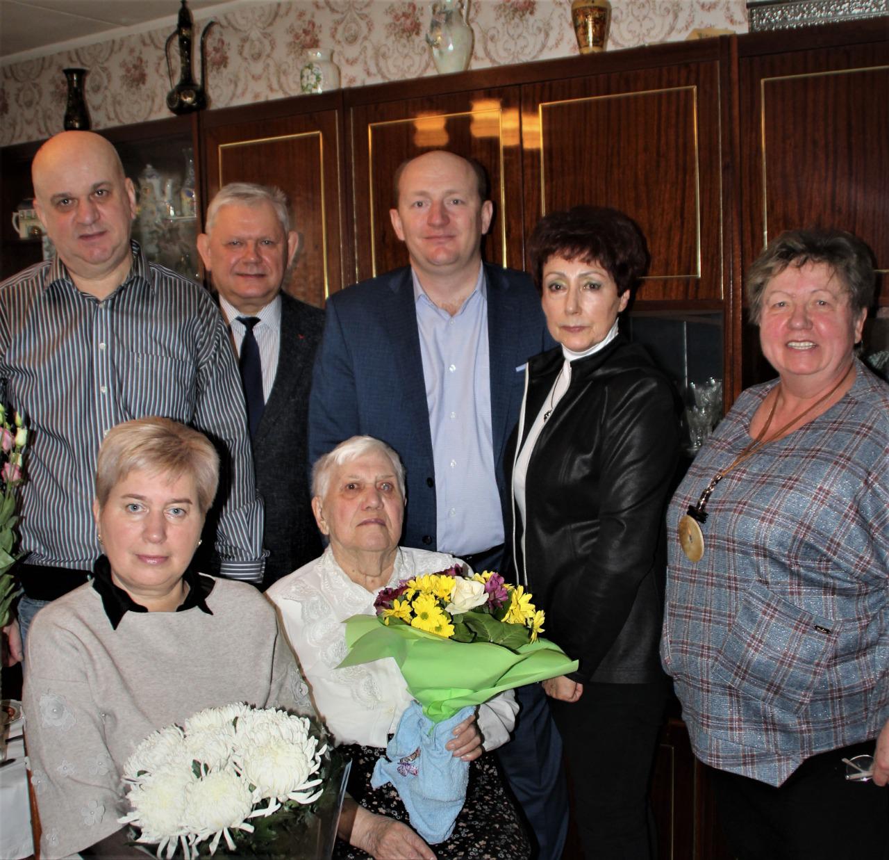 Ветеран педагогического труда в Измайлове отметила 90-летний юбилей